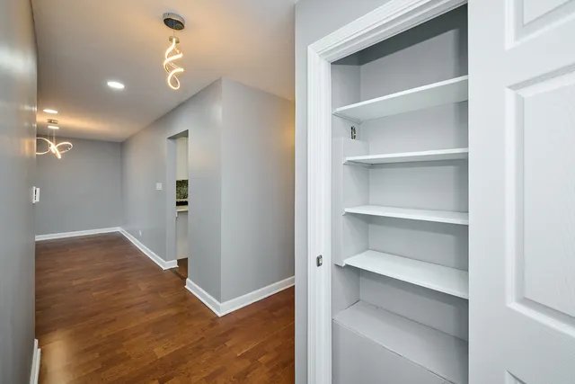 $249,000 | 6800 North California Avenue, Unit 3S, Chicago, IL 60645