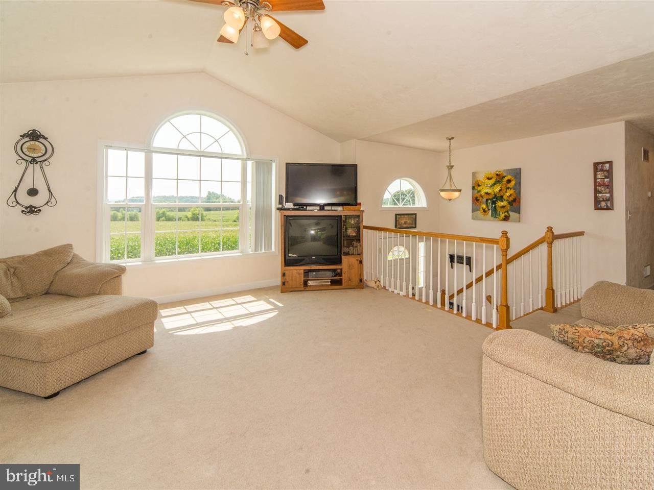 890 Rockville Road Spring Grove, PA 17362 - Photo 3 of 24