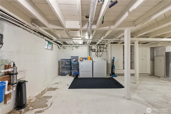 a view of a garage
