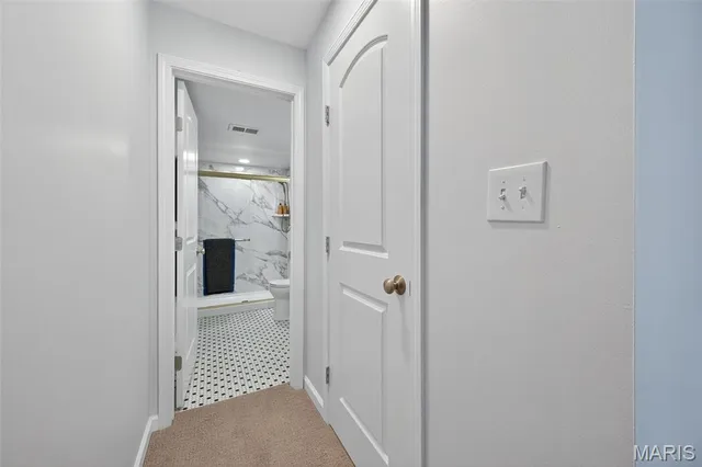 $182,900 | 950 East Rue De La Banque, Unit 202, Creve Coeur, MO 63141