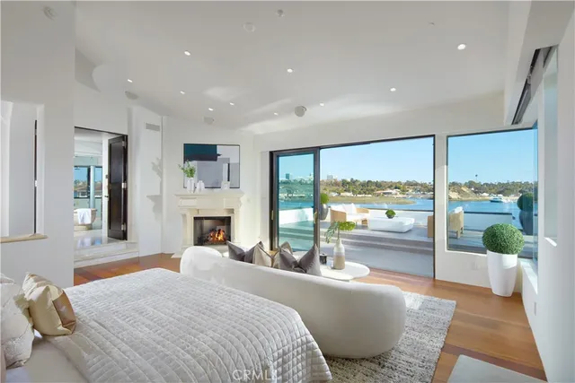 $17,995,000 | 301 Morning Star Lane, Newport Beach, CA 92660