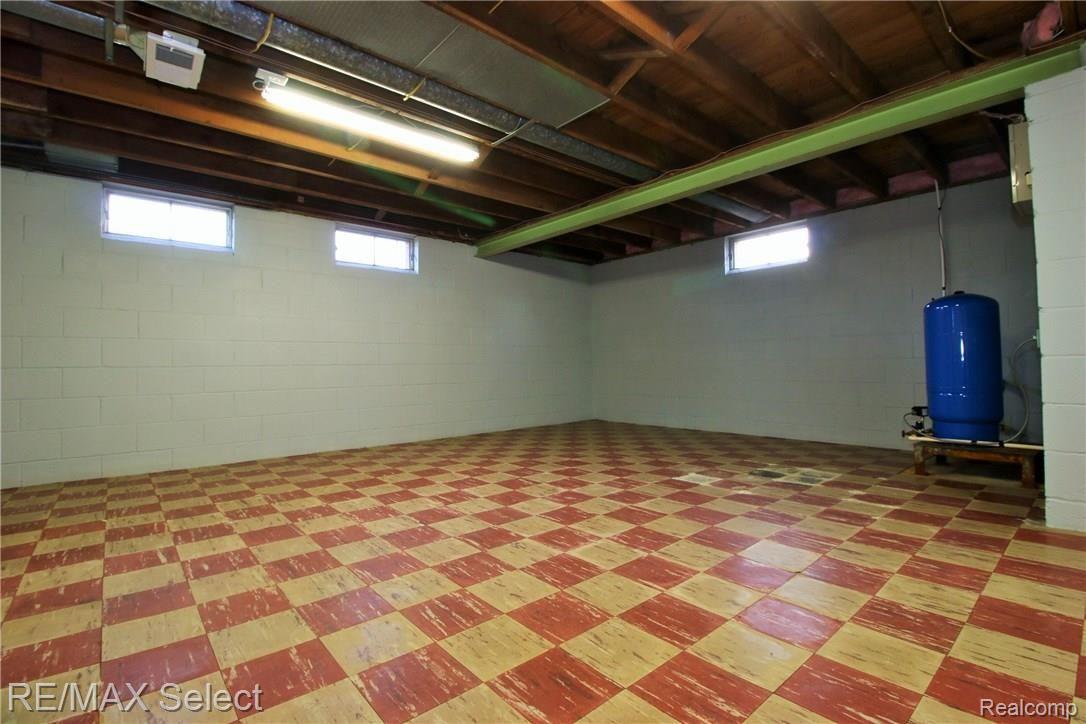 5105 Van Slyke Road Flint, MI 48507 - Photo 28 of 30 IMG_8912.JPG