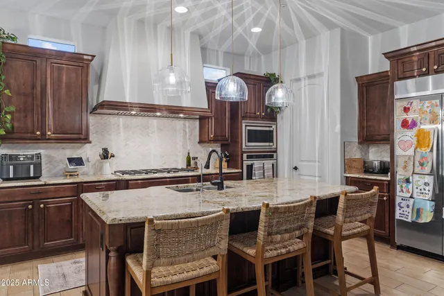 $1,579,000 | 2448 East Amber Lane, Gilbert, AZ 85296