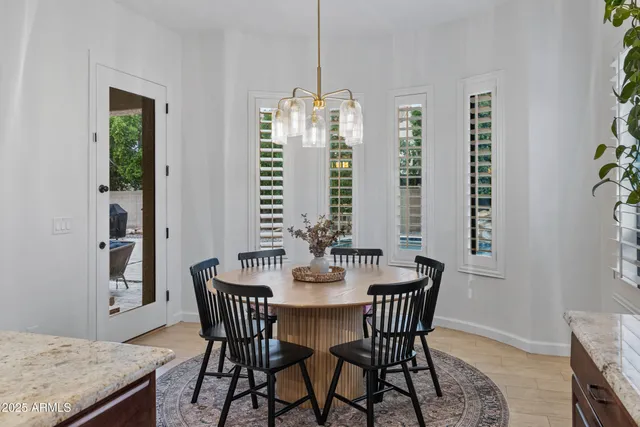 $1,579,000 | 2448 East Amber Lane, Gilbert, AZ 85296