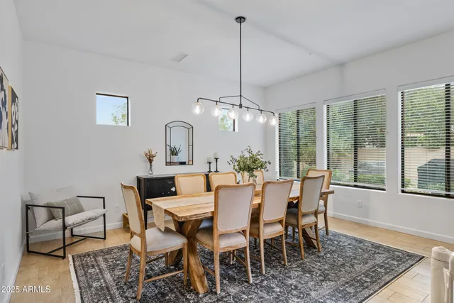 $1,579,000 | 2448 East Amber Lane, Gilbert, AZ 85296