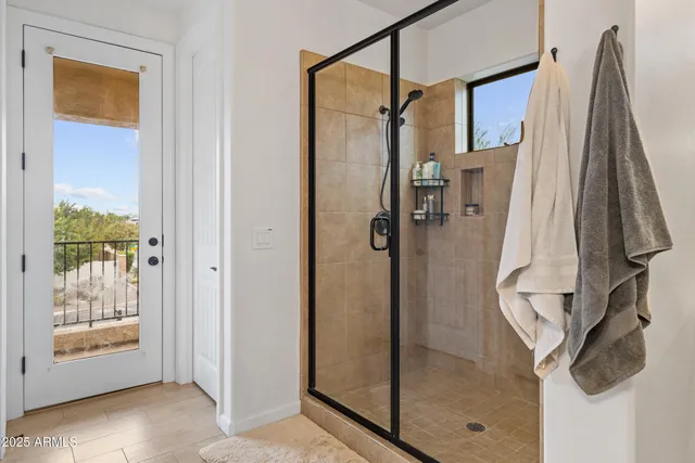 $1,579,000 | 2448 East Amber Lane, Gilbert, AZ 85296