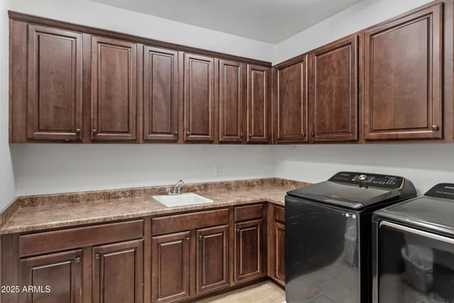 $1,579,000 | 2448 East Amber Lane, Gilbert, AZ 85296