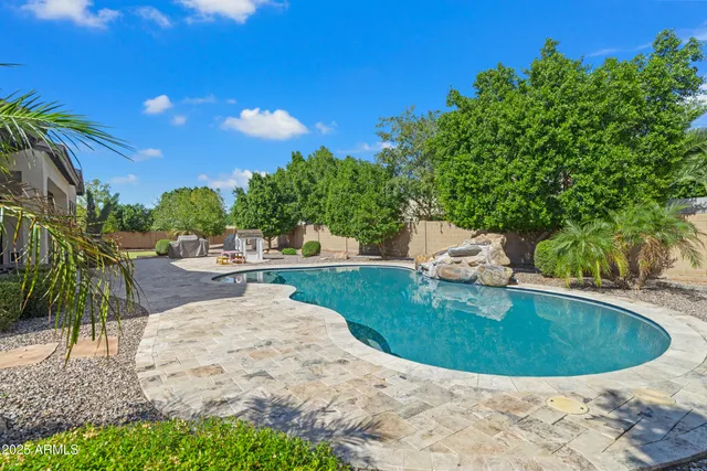 $1,579,000 | 2448 East Amber Lane, Gilbert, AZ 85296