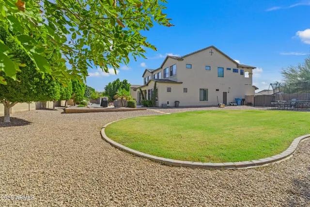 $1,579,000 | 2448 East Amber Lane, Gilbert, AZ 85296