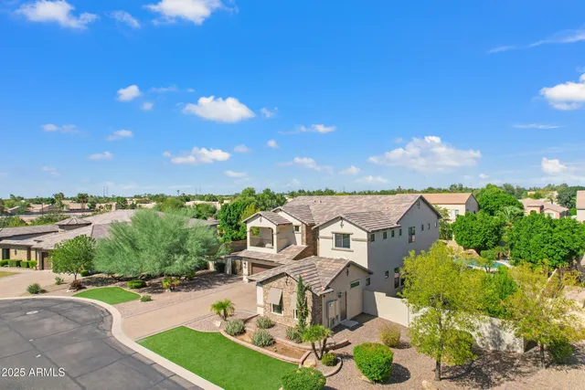 $1,579,000 | 2448 East Amber Lane, Gilbert, AZ 85296