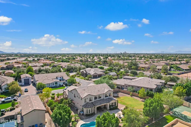 $1,579,000 | 2448 East Amber Lane, Gilbert, AZ 85296