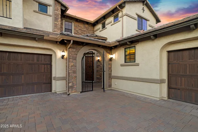 $1,579,000 | 2448 East Amber Lane, Gilbert, AZ 85296