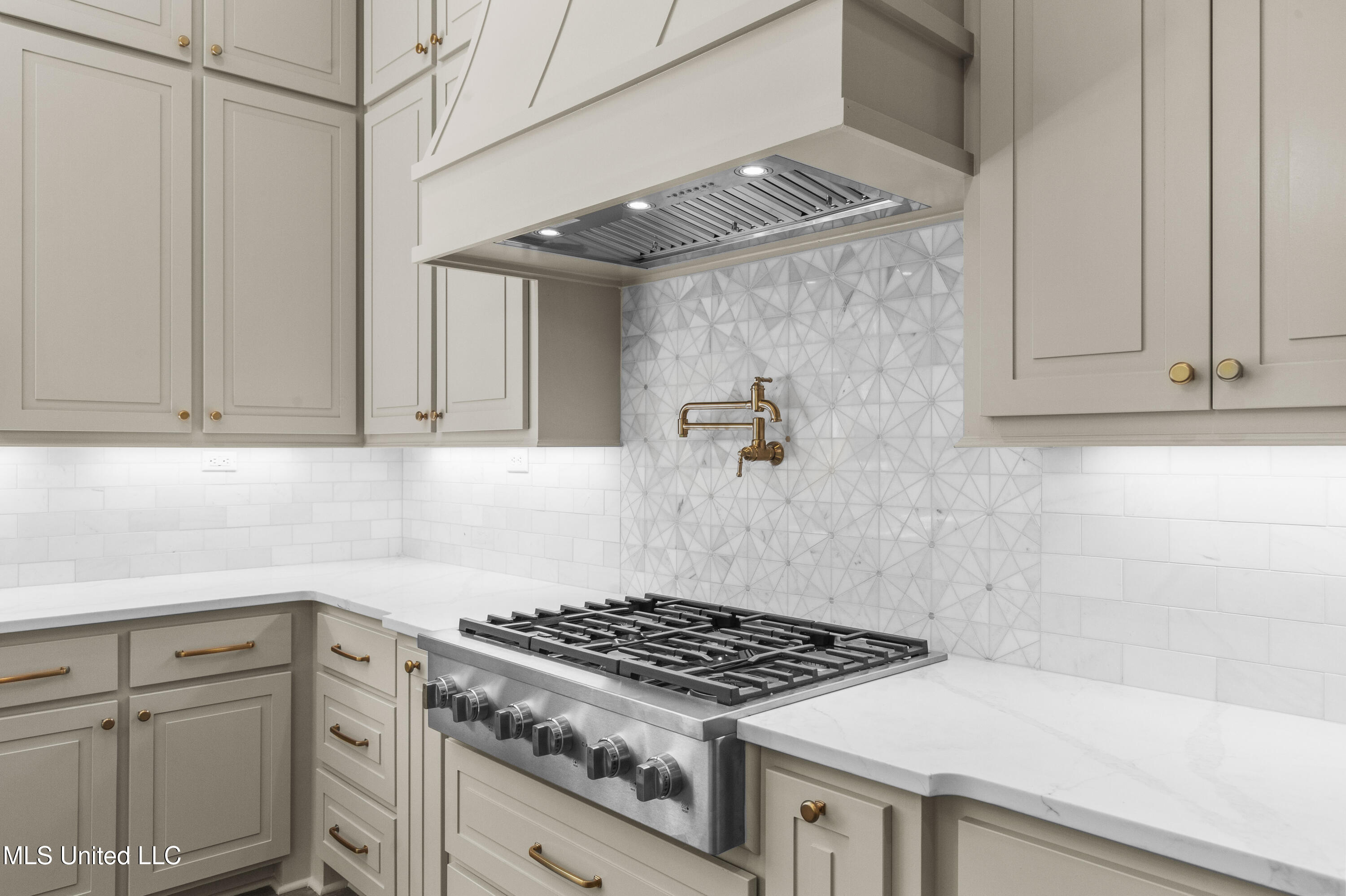 227 Oakside Trail Madison, MS 39110 - Photo 11 of 69 Lot 26 Silverleaf-25