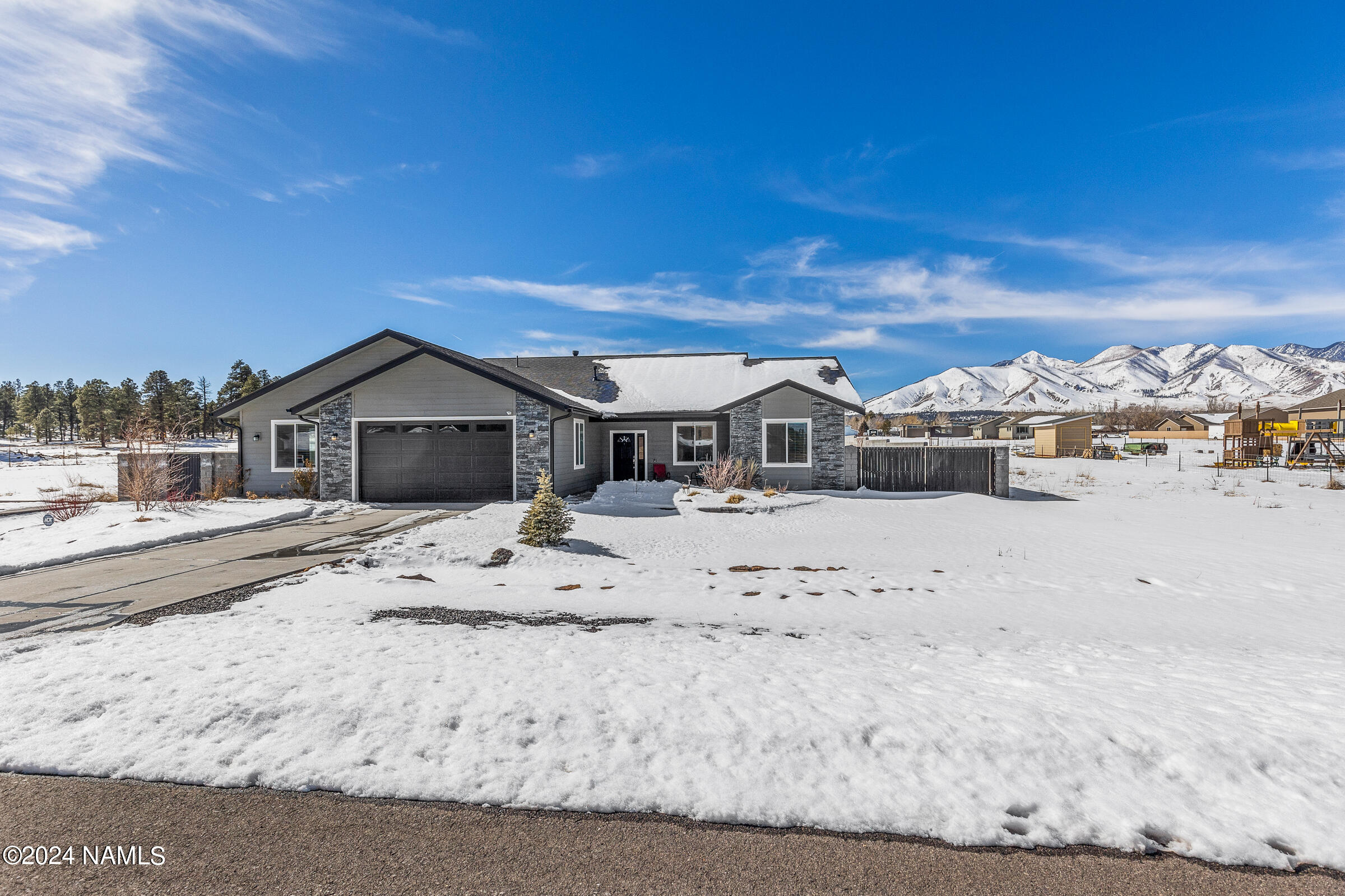 6525 Johnson Ranch Road Flagstaff, AZ 86004 - Photo 3 of 44 Front of Home