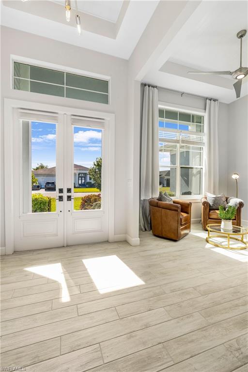 29 Johnnycake Drive Naples, FL 34110 - Photo 4 of 42 a living room with furniture and a window