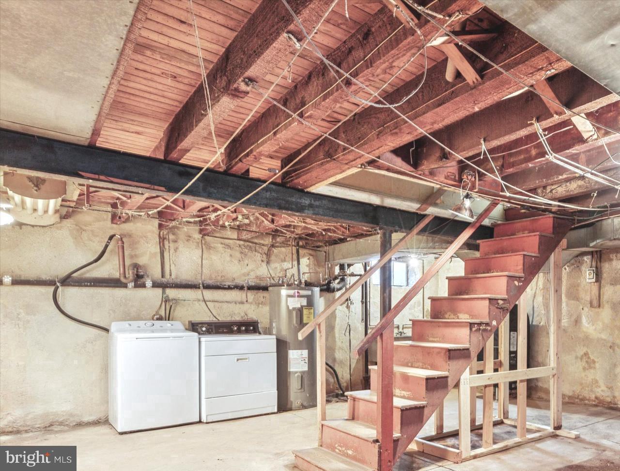 219 Williamsburg Road Ardmore, PA 19003 - Photo 14 of 14 a utility room with cabinets