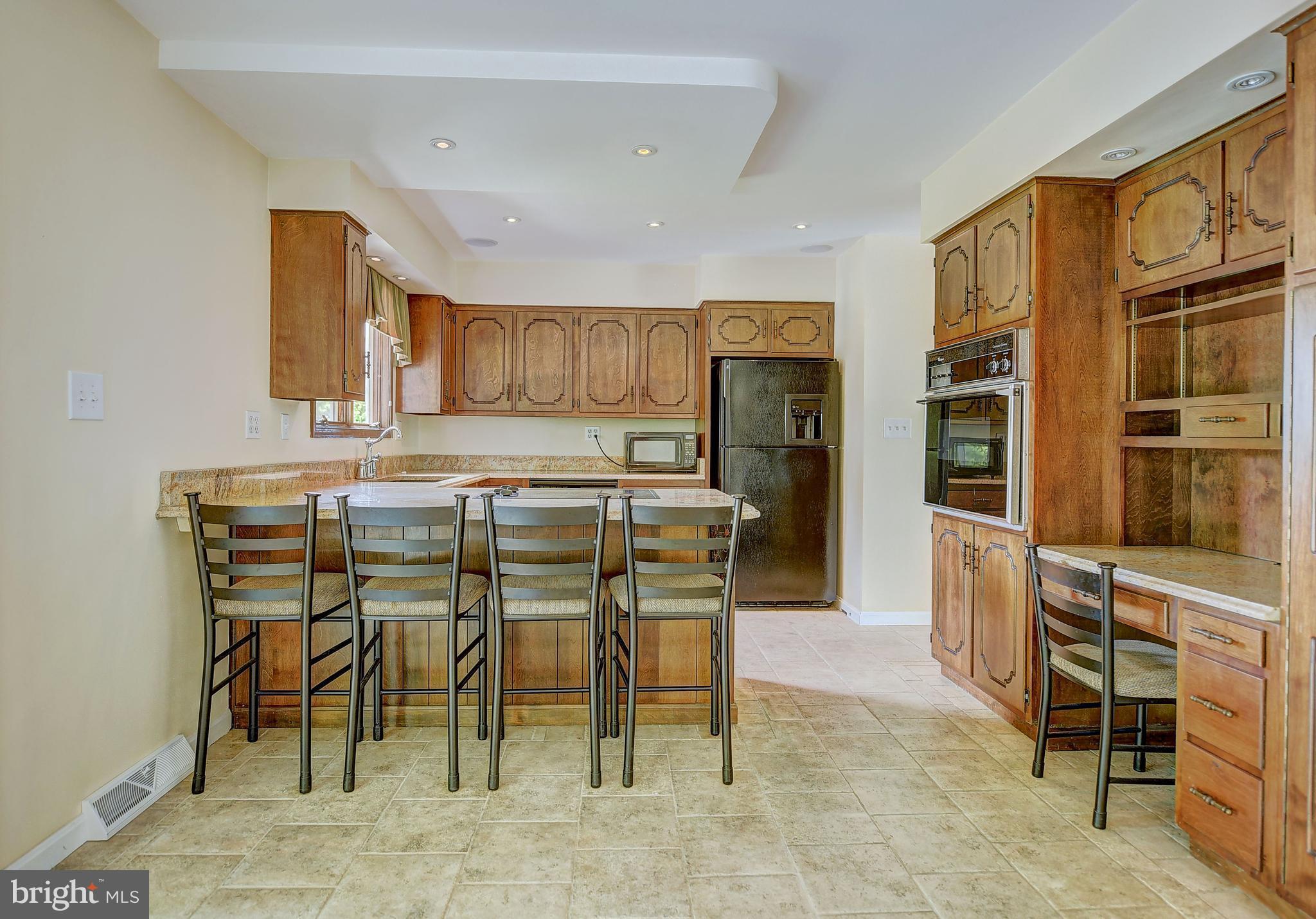 609 Tampa Road Baltimore, MD 21221 - Photo 11 of 25 Kitchen