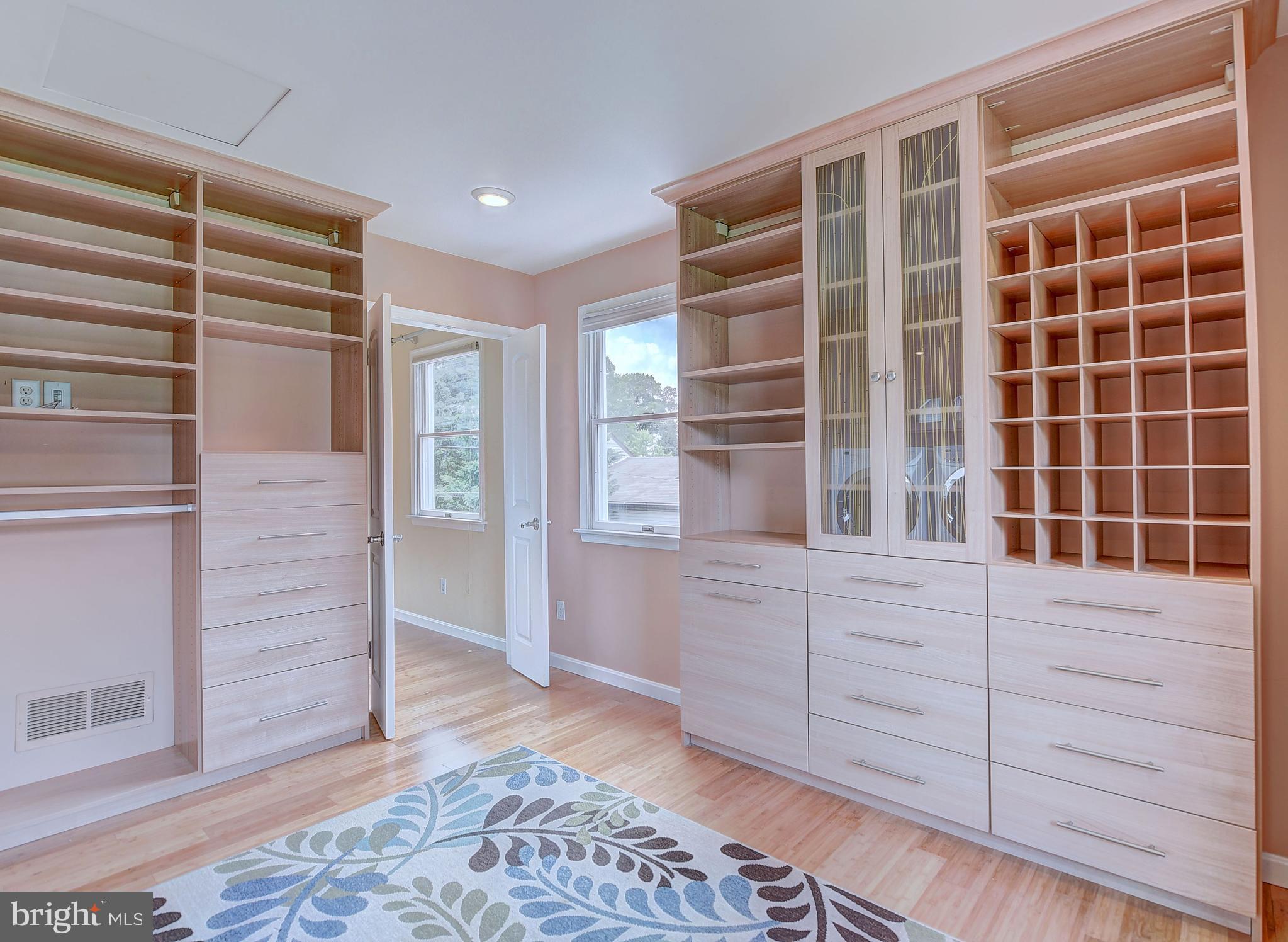 609 Tampa Road Baltimore, MD 21221 - Photo 14 of 25 California Closet