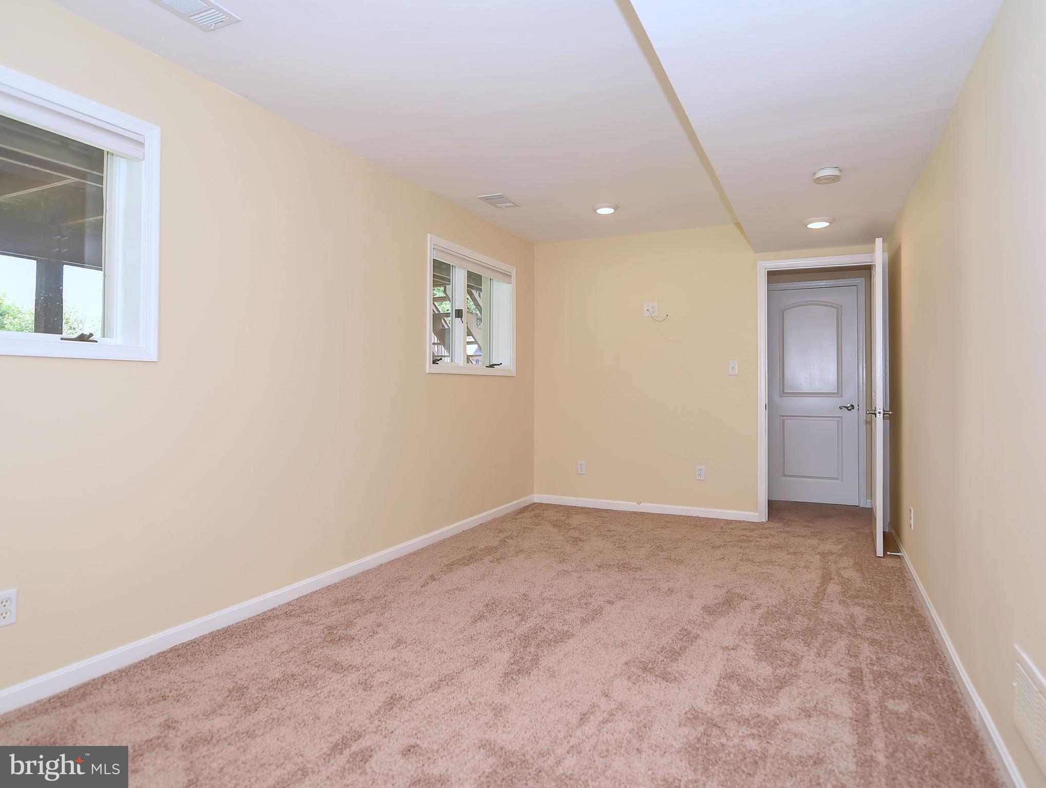 609 Tampa Road Baltimore, MD 21221 - Photo 17 of 25 Bedroom