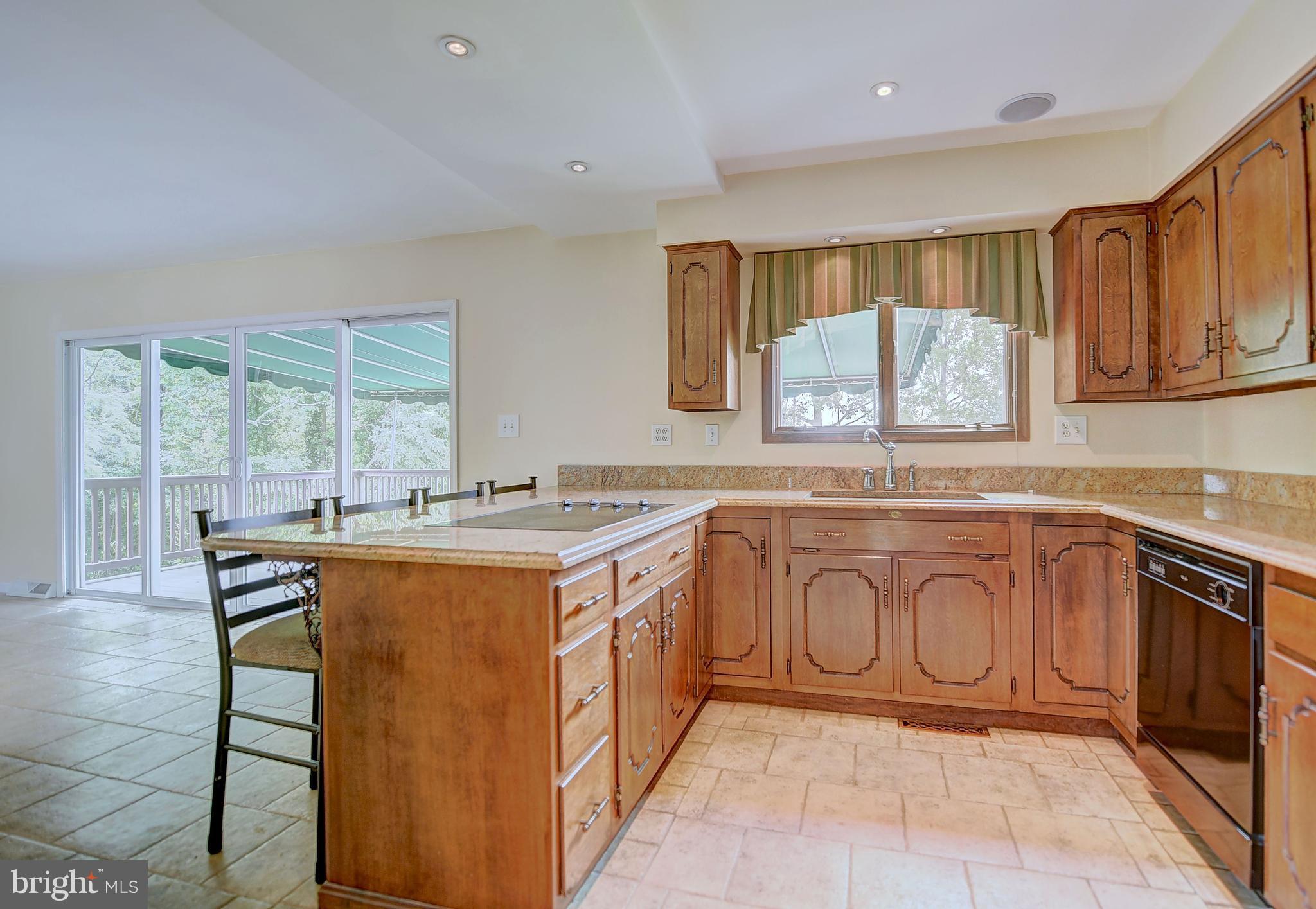 609 Tampa Road Baltimore, MD 21221 - Photo 10 of 25 Kitchen