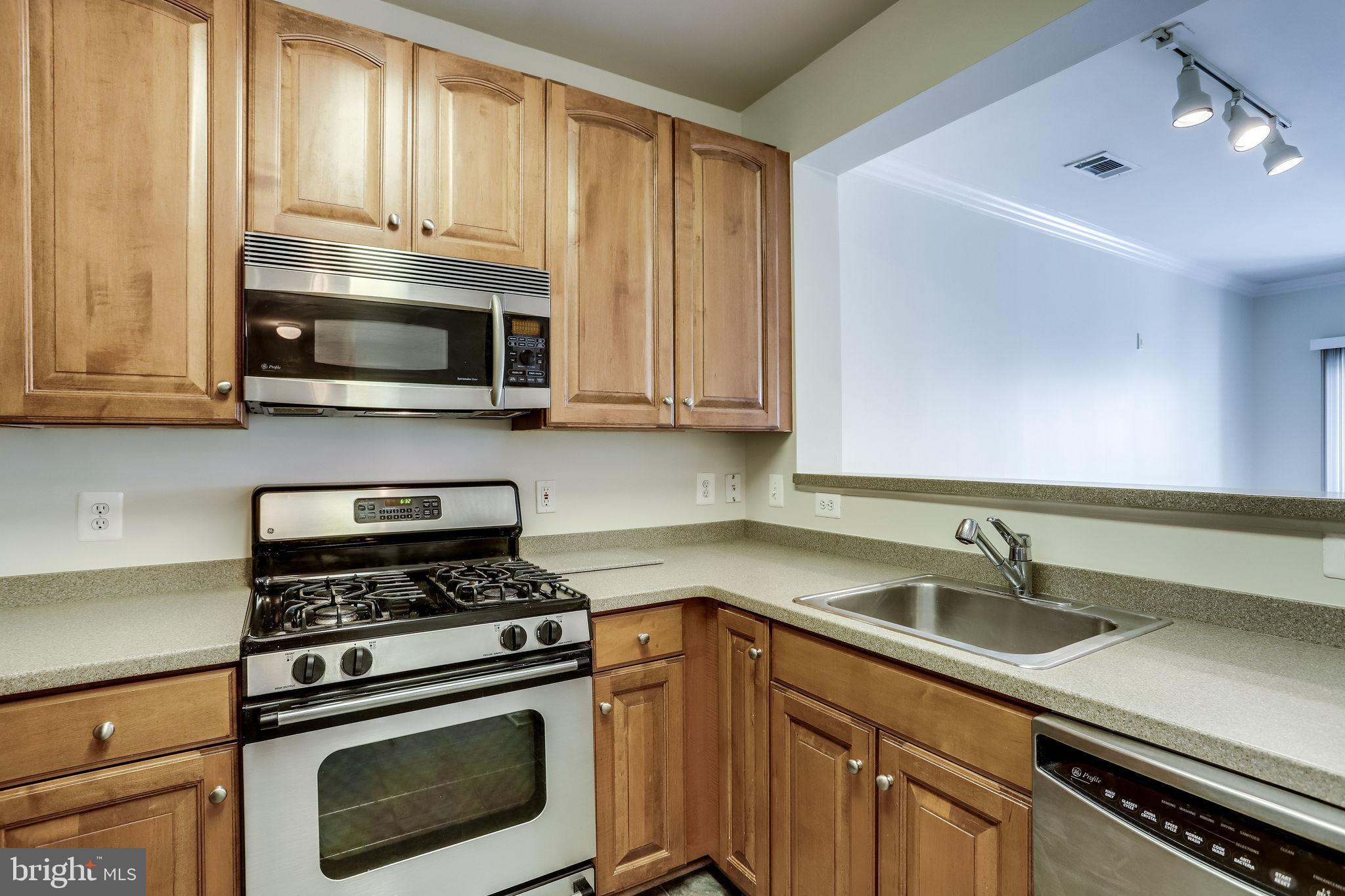12001 Market Street, Unit 315 Reston, VA 20190 - Photo 7 of 47