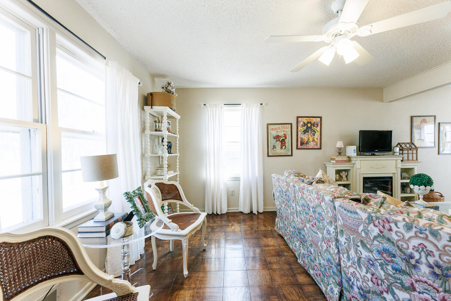 5213 17th Street Lubbock, TX 79416 - Photo 6 of 56 Living Area