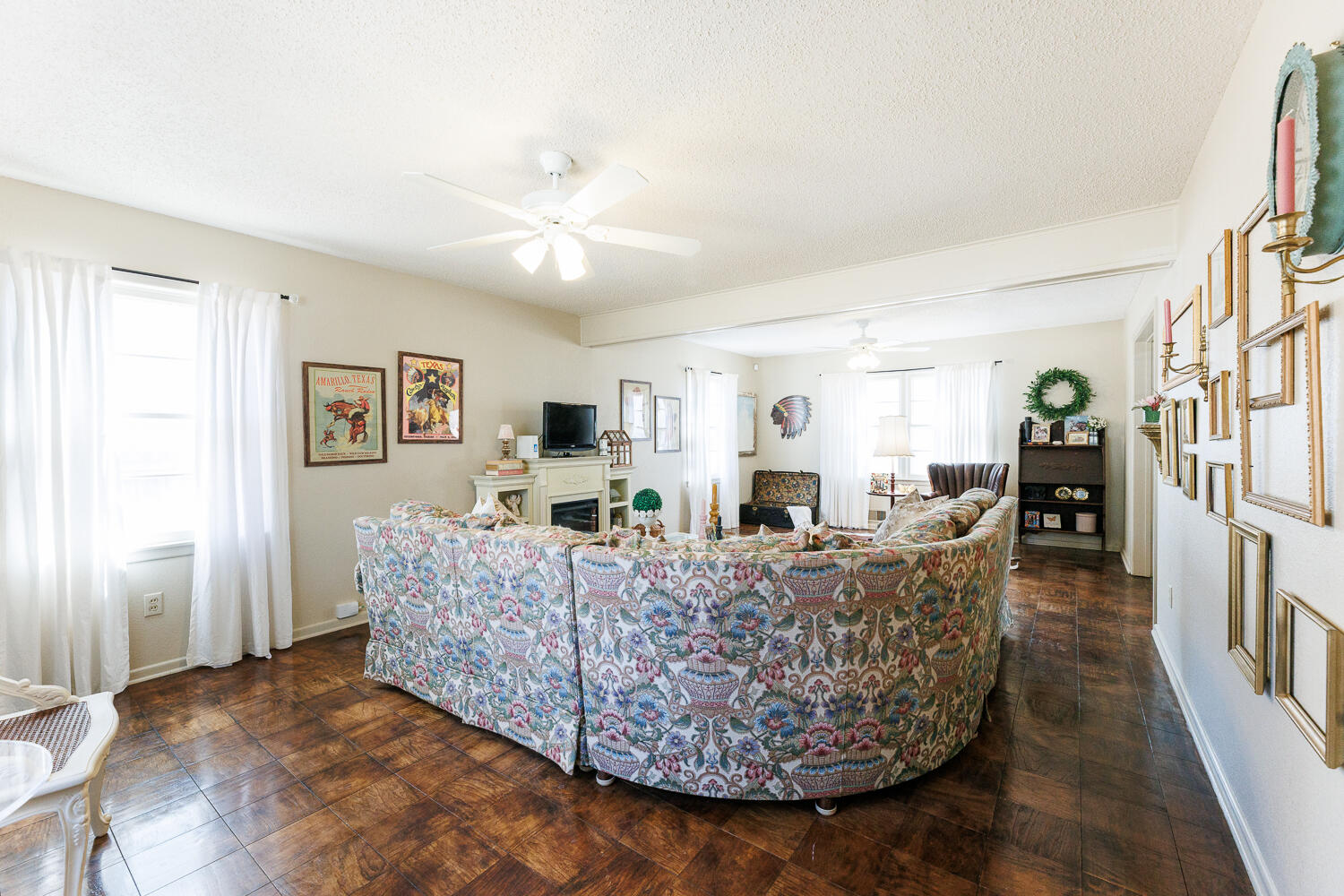 5213 17th Street Lubbock, TX 79416 - Photo 7 of 56 Living Area