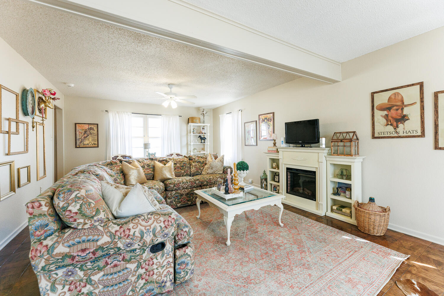 5213 17th Street Lubbock, TX 79416 - Photo 9 of 56 Living Area