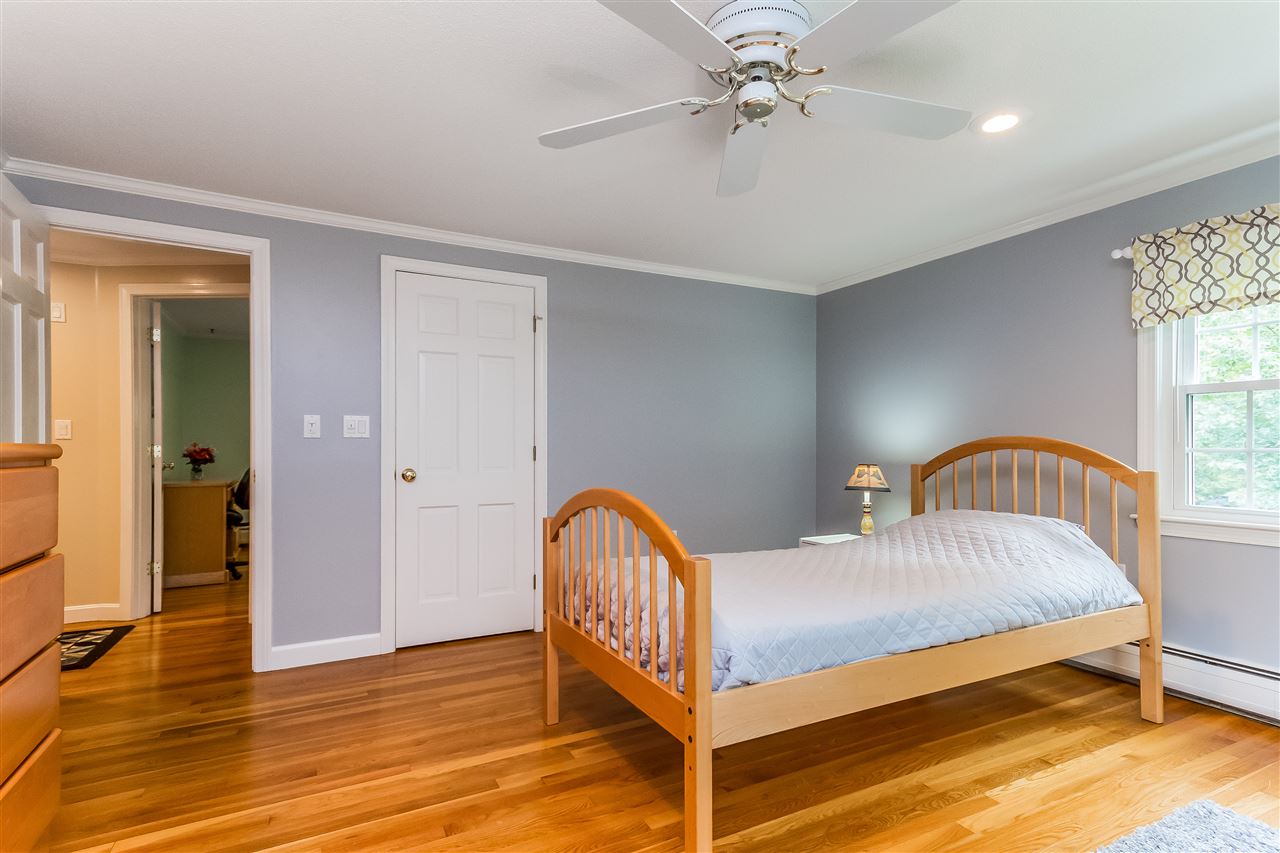 7 Birchdale Road Bow, NH 03304 - Photo 23 of 38
