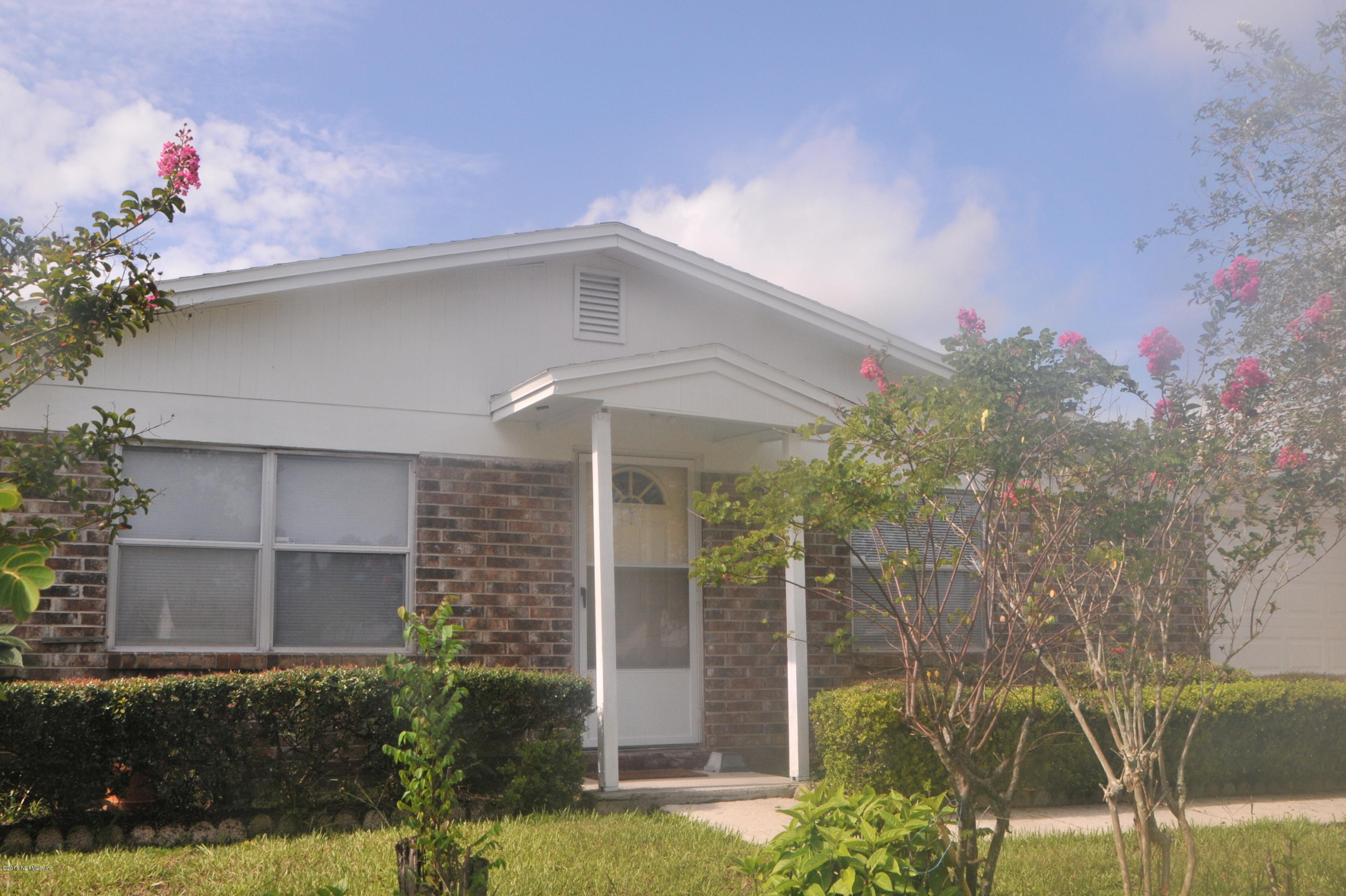 10796 Mareeba Road Jacksonville, FL 32246 - Photo 2 of 14 011