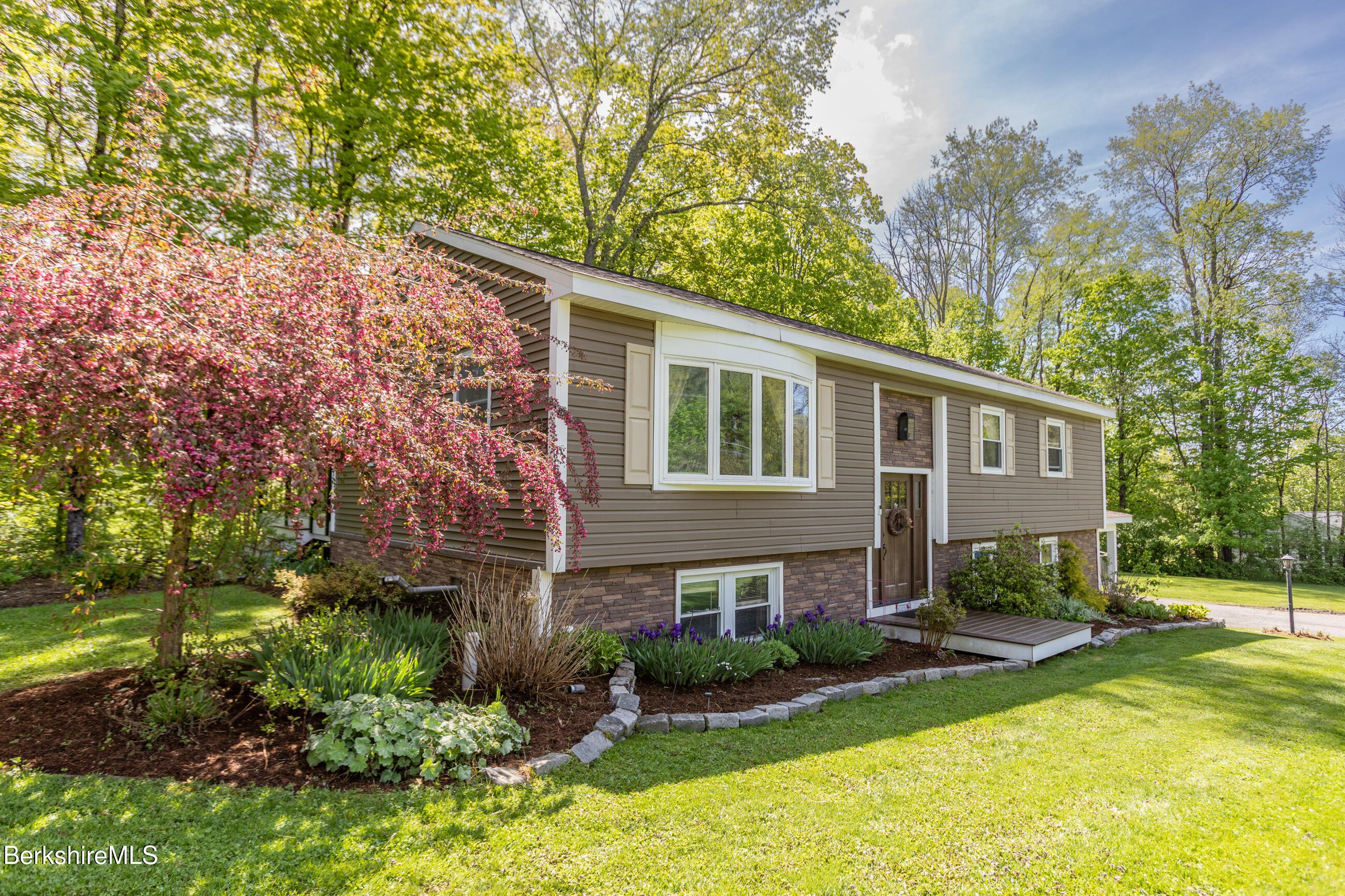 818 Partridge Road Lanesborough, MA 01237 - Photo 9 of 56 Street View