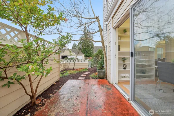 $455,000 | 4133 224th Lane Southeast, Unit 103, Issaquah, WA 98029