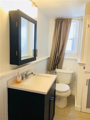 $3,300 | 22 Dearborn Street, Unit 1, Newport, RI 02840