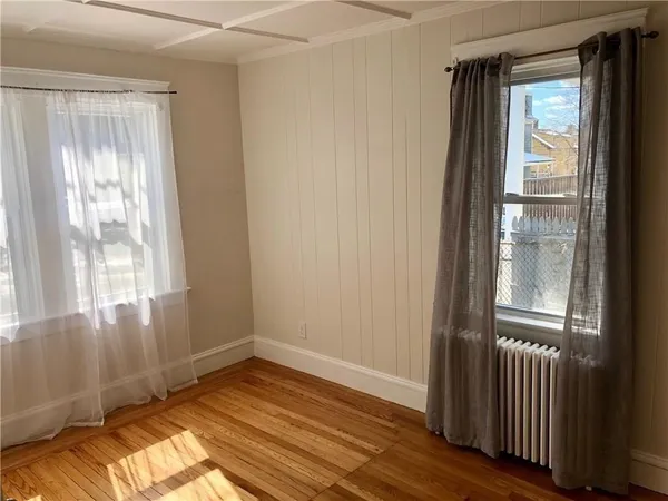 $3,300 | 22 Dearborn Street, Unit 1, Newport, RI 02840