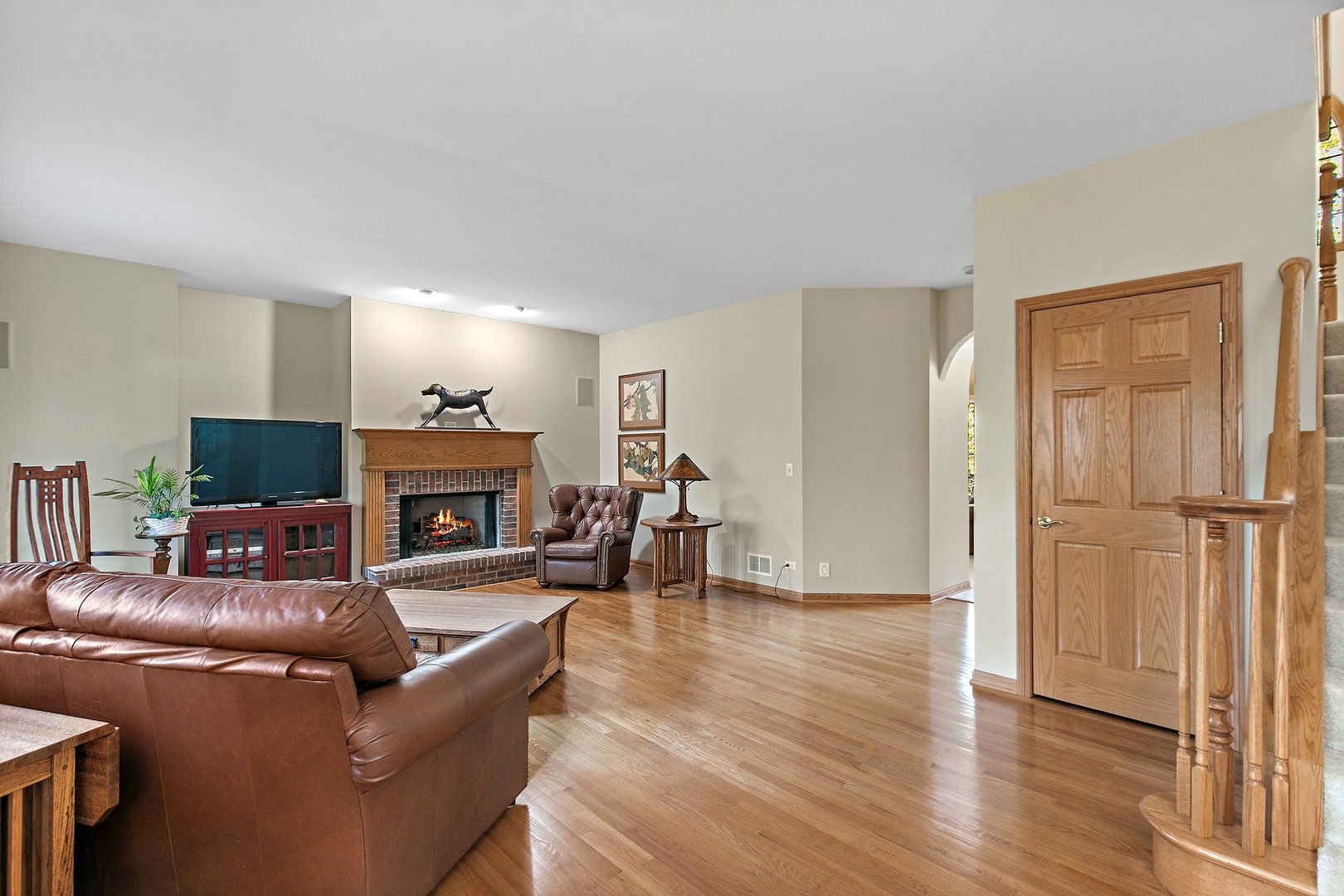 415 Roslyn Road East Dundee, IL 60118 - Photo 9 of 48 Gallery Image 9