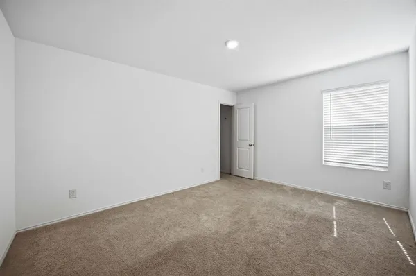 $1,750 | 3801 Harper Street, Oak Point, TX 75068