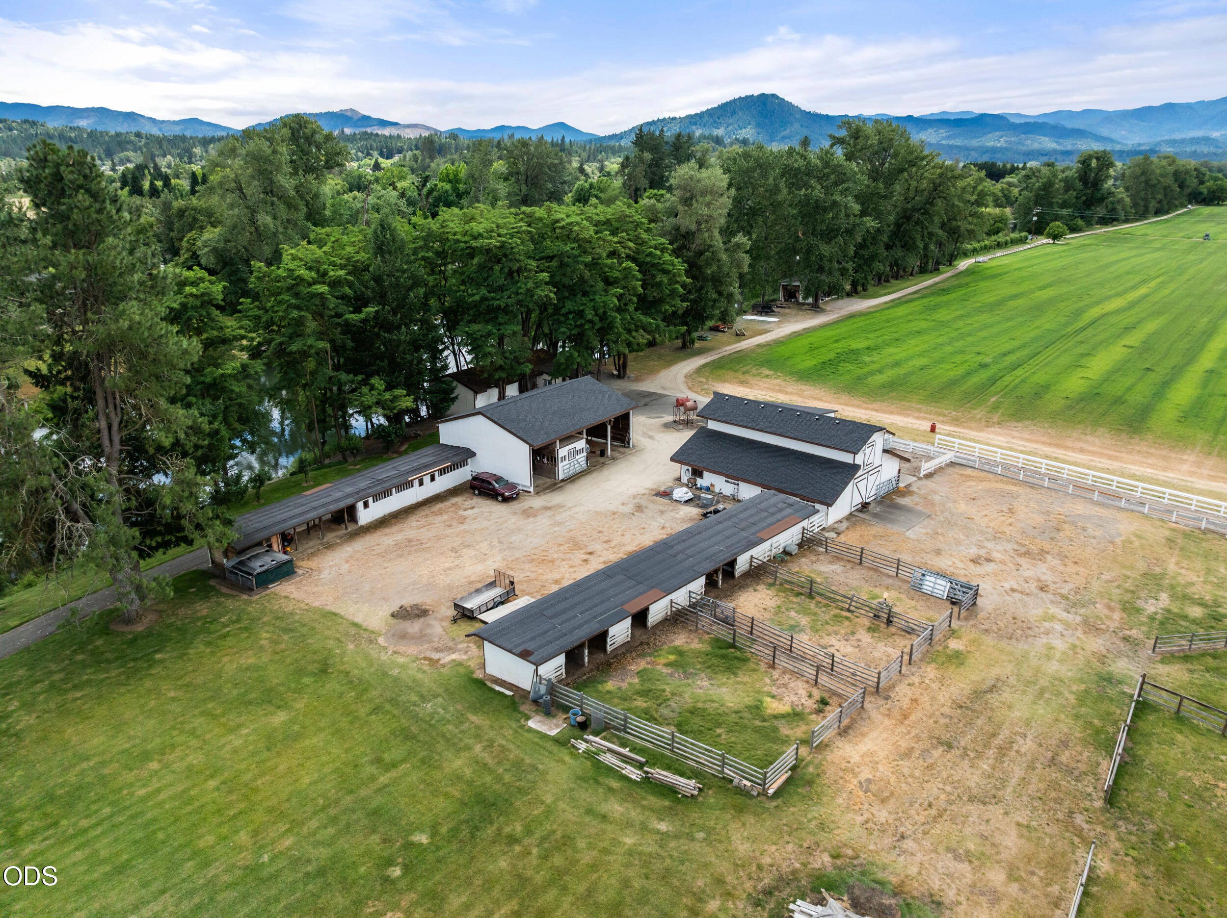 5061 Lower River Road Grants Pass, OR 97526 - Photo 34 of 63