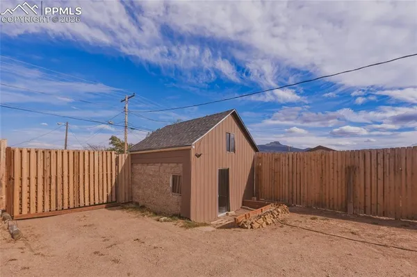 a view of a garage