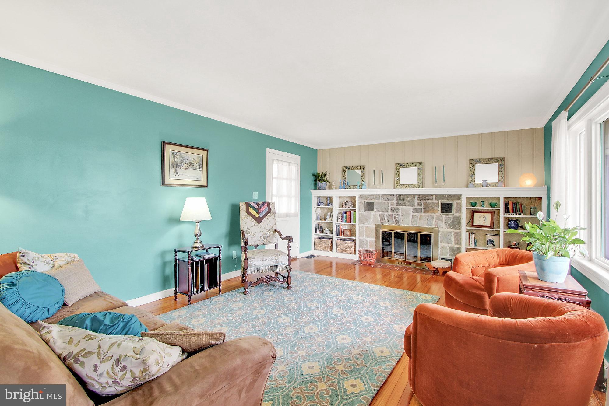 580 Stevens Road Ephrata, PA 17522 - Photo 3 of 28 Living Room