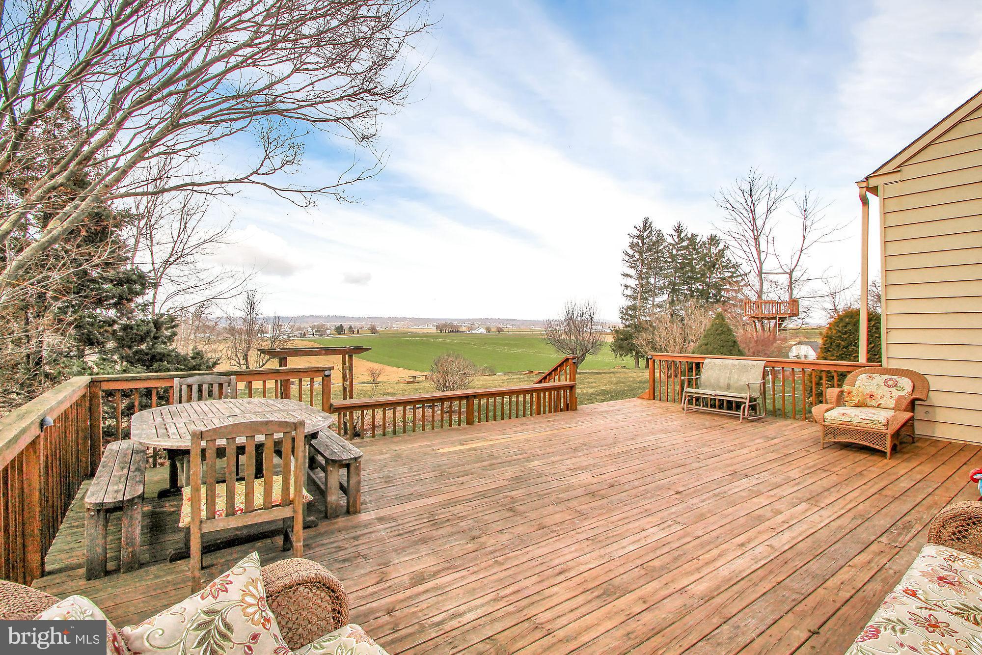 580 Stevens Road Ephrata, PA 17522 - Photo 22 of 28 2 Tier Deck