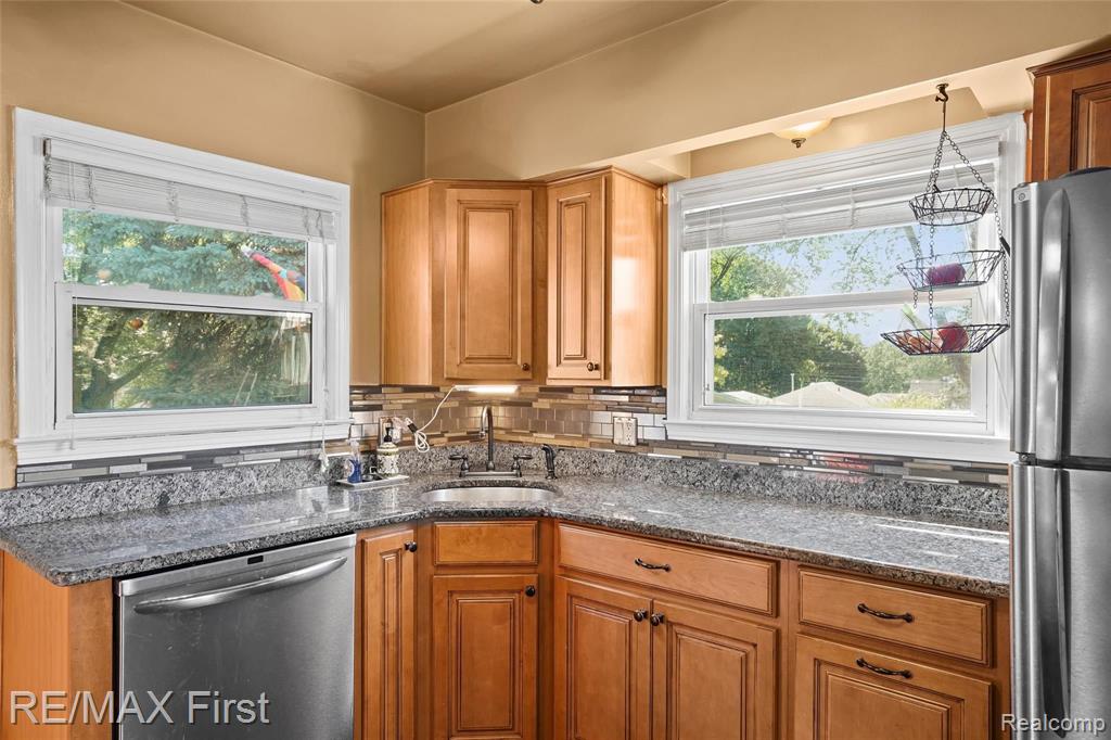 570 Curzon Road Rochester Hills, MI 48307 - Photo 11 of 20