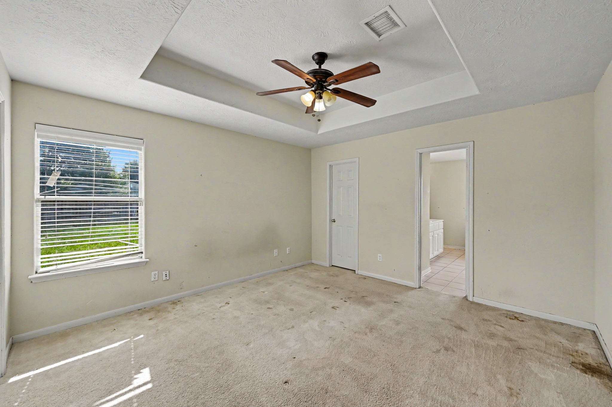 4619 Comal River Loop Spring, TX 77386 - Photo 10 of 16 Last but not least is your primary bedroom that can easily fit a king sized bed and dressers.