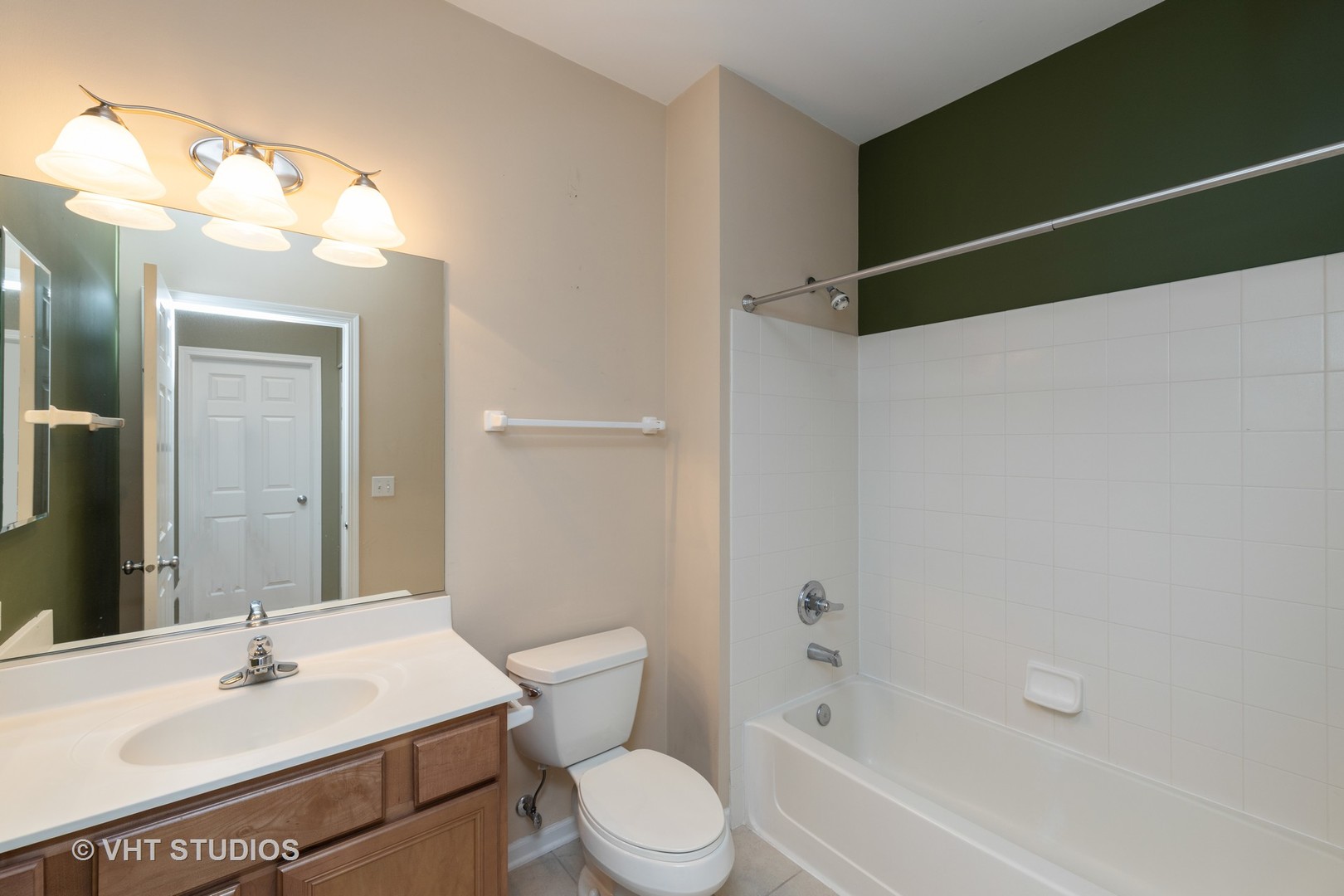 335 Promontory Lane, Unit B Wauconda, IL 60084 - Photo 13 of 17
