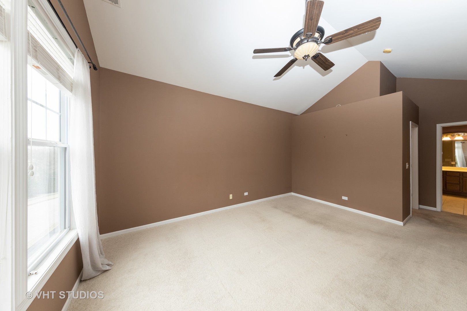 335 Promontory Lane, Unit B Wauconda, IL 60084 - Photo 9 of 17