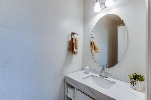 $430,000 | 2037 North Rogers Avenue, Clovis, CA 93619