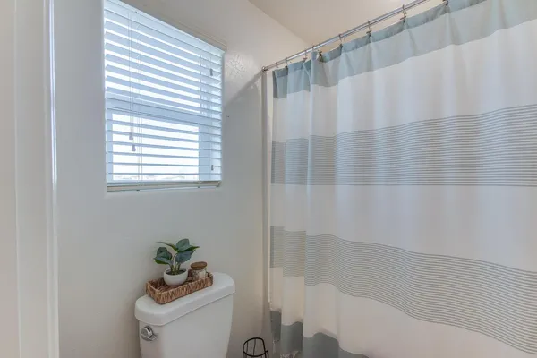 $430,000 | 2037 North Rogers Avenue, Clovis, CA 93619