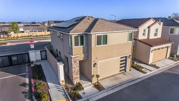 $430,000 | 2037 North Rogers Avenue, Clovis, CA 93619