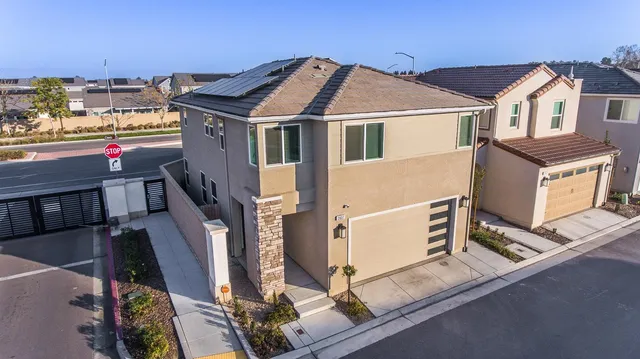 $470,000 | 2037 North Rogers Avenue, Clovis, CA 93619