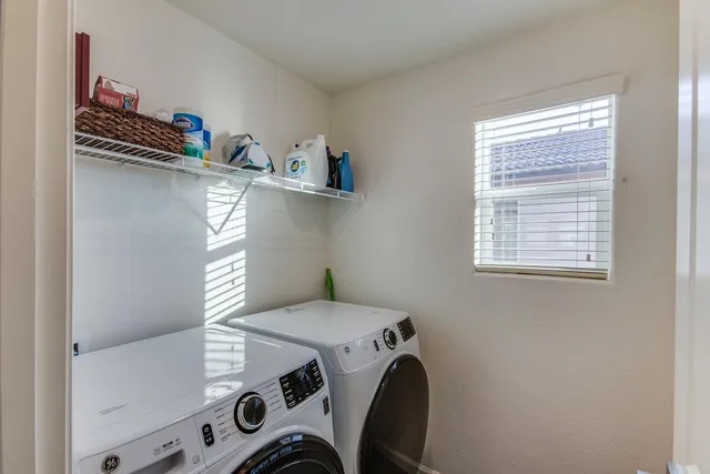 $470,000 | 2037 North Rogers Avenue, Clovis, CA 93619