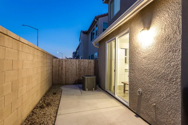 $470,000 | 2037 North Rogers Avenue, Clovis, CA 93619